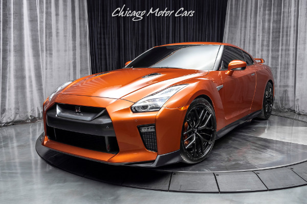 Used 2017 Nissan GT-R Premium Coupe ONLY 9K MILES! for sale Sold at Chicago Motor Cars in West Chicago IL 60185 2