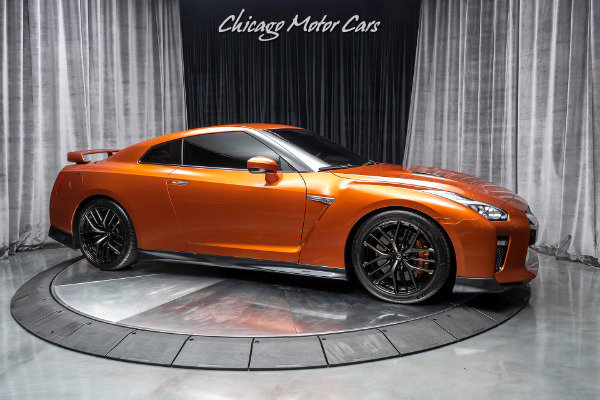 Used 2017 Nissan GT-R Premium Coupe ONLY 9K MILES! for sale Sold at Chicago Motor Cars in West Chicago IL 60185 6
