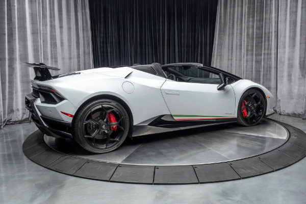 Used 2018 Lamborghini Huracan LP640-4 Performante Spyder - Original MSRP $359k+ LOADED w/FACTORY OPTIONS! for sale Sold at Chicago Motor Cars in West Chicago IL 60185 5
