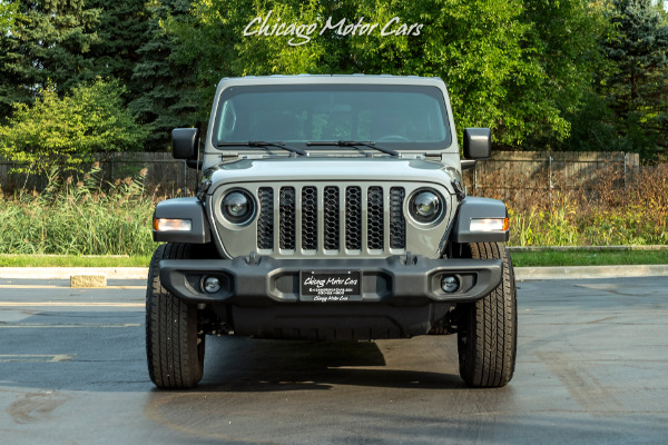 Used 2020 Jeep Gladiator Sport S Crew Cab Only 5k Miles MANUAL Transmission! for sale Sold at Chicago Motor Cars in West Chicago IL 60185 3