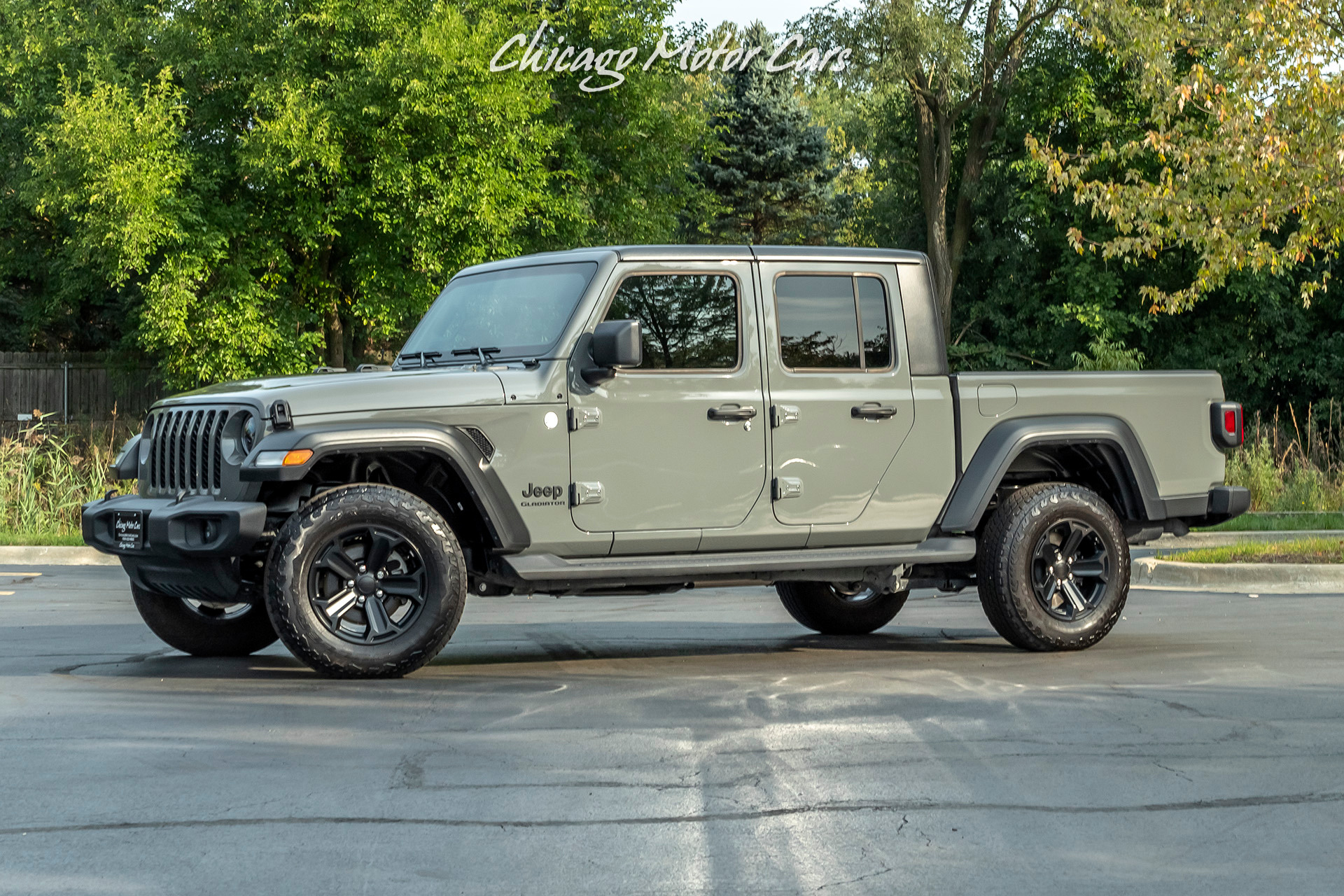 Used-2020-Jeep-Gladiator-Sport-S-Crew-Cab-Only-5k-Miles-MANUAL-Transmission