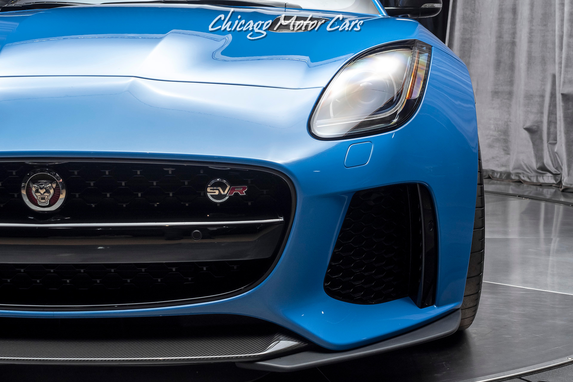 Used-2017-Jaguar-F-TYPE-SVR-Coupe-RARE-EXAMPLE-CARBON-CERAMICS-CARBON-FIBER