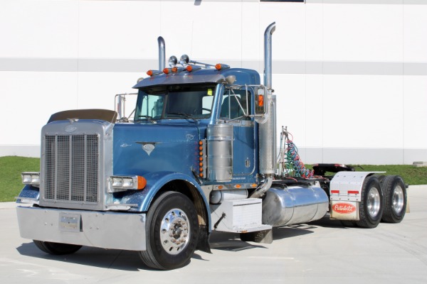 Used 1999 Peterbilt 379 Day Cab - CAT 3406 - 490 HP - 15 Speed Manual for sale Sold at Chicago Motor Cars in West Chicago IL 60185 1