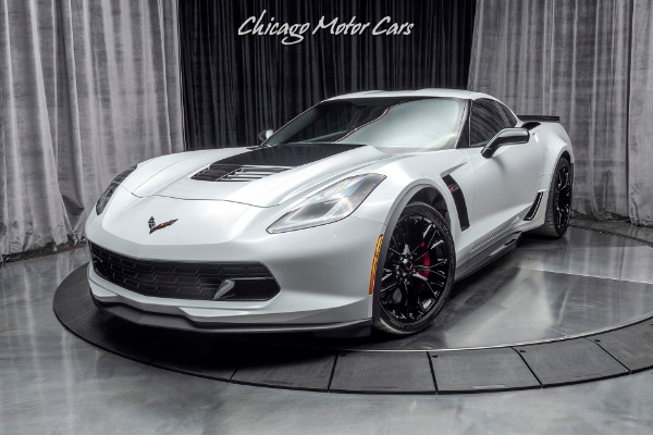 Used 2019 Chevrolet Corvette 1LZ Z06 Coupe ONLY 2,100 MILES! CARBON FLASH ACCENTS! 7-SPEED MANUAL! for sale Sold at Chicago Motor Cars in West Chicago IL 60185 2