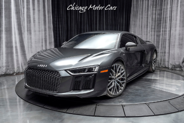 Used 2017 Audi R8 5.2 quattro V10 Plus Coupe CARBON FIBER! 20-INCH WHEELS! for sale Sold at Chicago Motor Cars in West Chicago IL 60185 2
