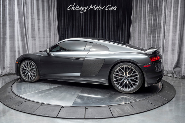 Used 2017 Audi R8 5.2 quattro V10 Plus Coupe CARBON FIBER! 20-INCH WHEELS! for sale Sold at Chicago Motor Cars in West Chicago IL 60185 3