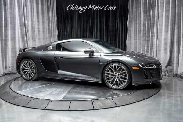 Used 2017 Audi R8 5.2 quattro V10 Plus Coupe CARBON FIBER! 20-INCH WHEELS! for sale Sold at Chicago Motor Cars in West Chicago IL 60185 6