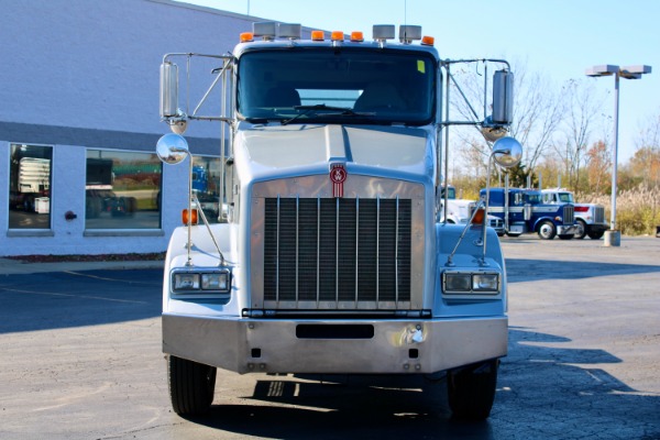 Used 2005 Kenworth T800 Day Cab - C15 ACERT - 475 Horsepower for sale Sold at Chicago Motor Cars in West Chicago IL 60185 4