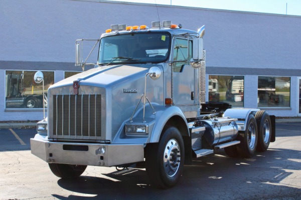 Used 2005 Kenworth T800 Day Cab - C15 ACERT - 475 Horsepower for sale Sold at Chicago Motor Cars in West Chicago IL 60185 1