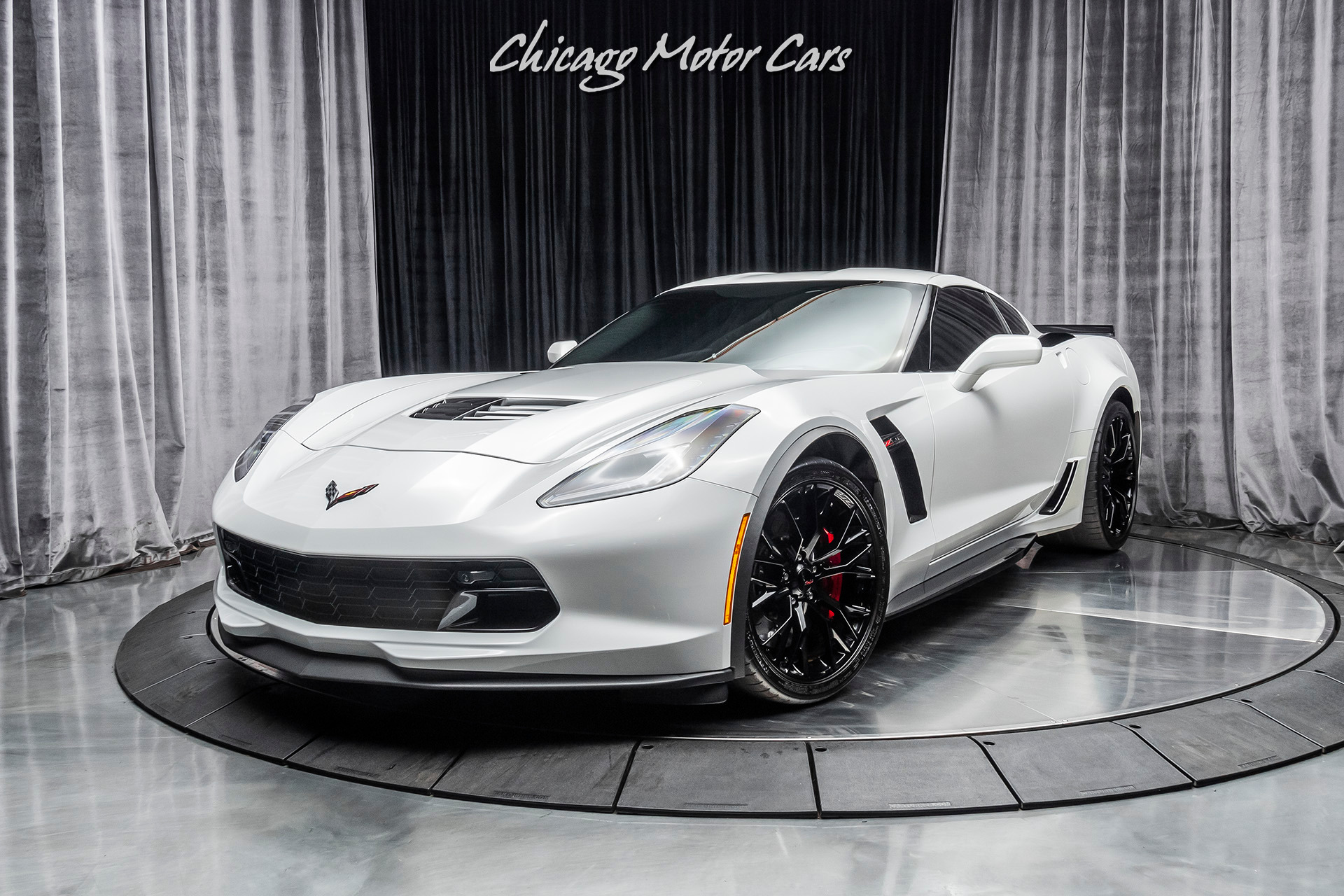 Used-2018-Chevrolet-Corvette-2LZ-Z06-Coupe-ONLY-8100-MILES-650-HP-8-SPEED-AUTO
