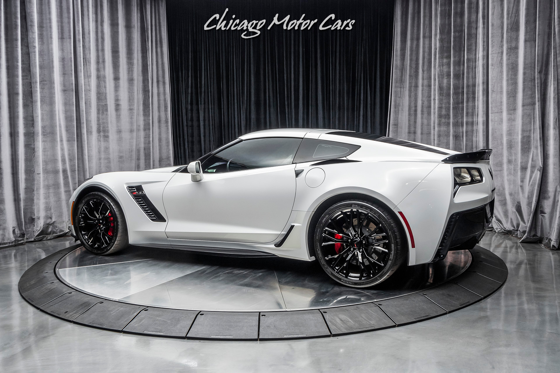 Used-2018-Chevrolet-Corvette-2LZ-Z06-Coupe-ONLY-8100-MILES-650-HP-8-SPEED-AUTO