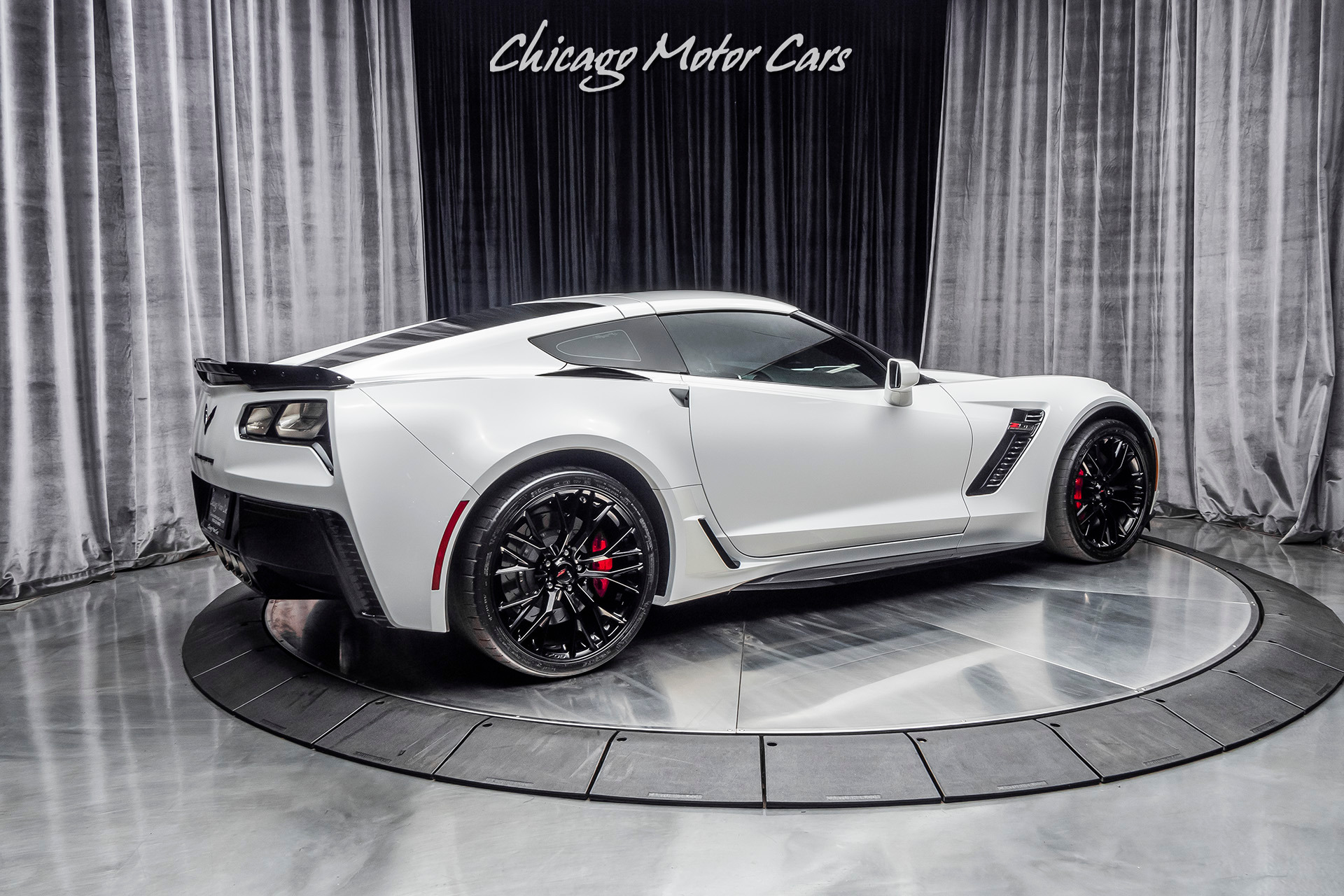 Used-2018-Chevrolet-Corvette-2LZ-Z06-Coupe-ONLY-8100-MILES-650-HP-8-SPEED-AUTO