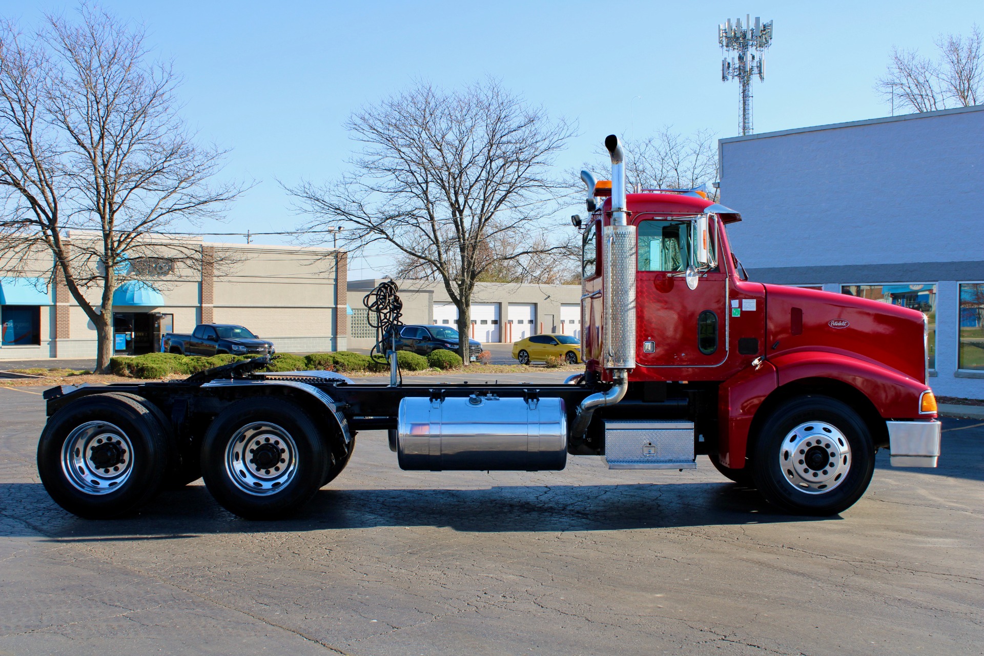 Used-1998-Peterbilt-377-Day-Cab---CAT-3406-475-HP---18-Speed-Manual