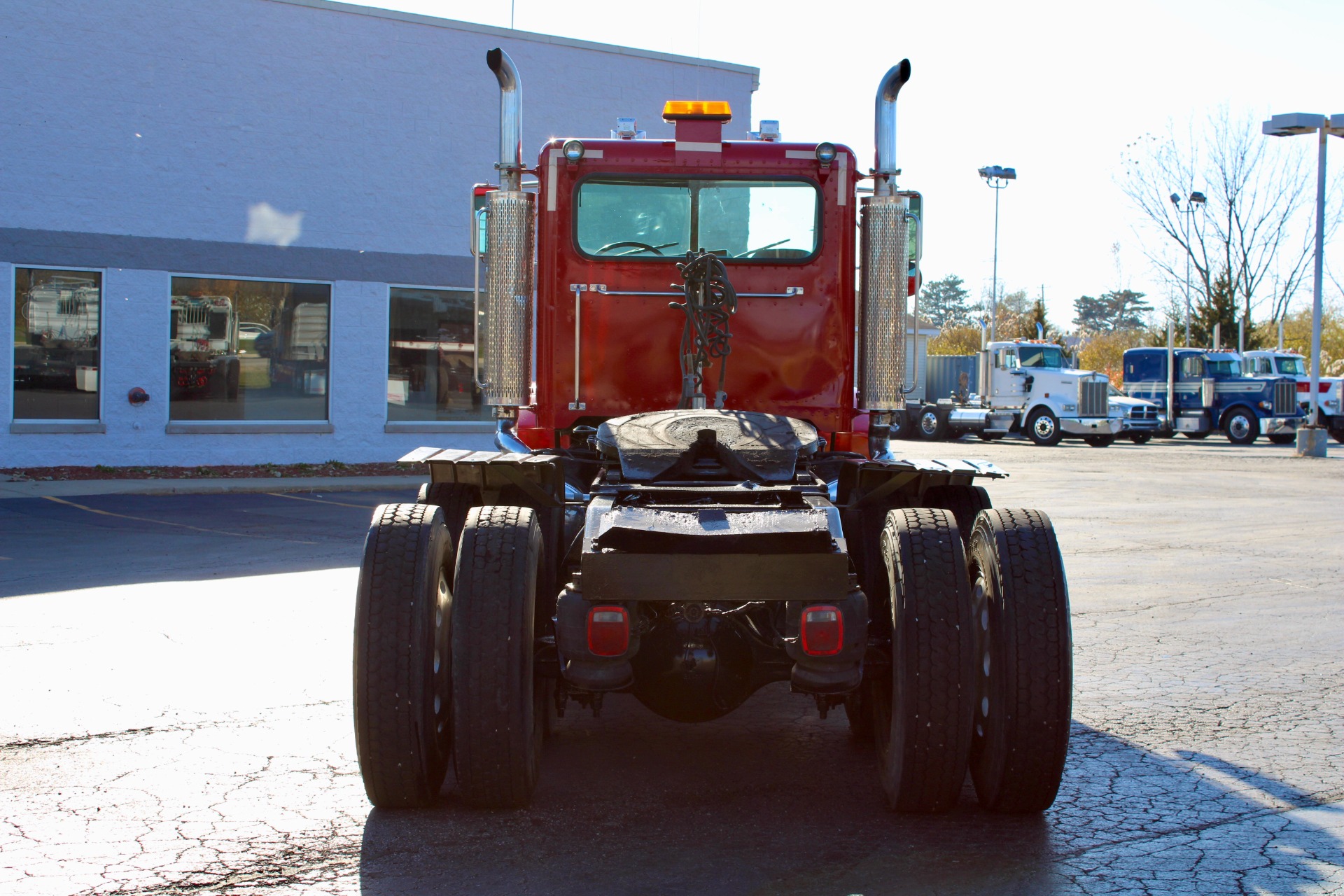 Used-1998-Peterbilt-377-Day-Cab---CAT-3406-475-HP---18-Speed-Manual