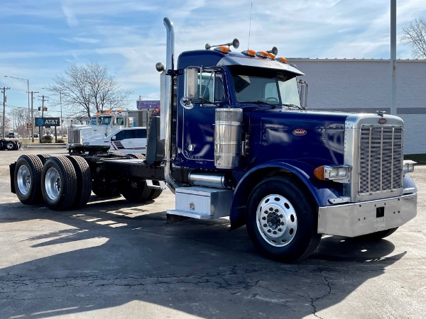 Used 1999 Peterbilt 379 Day Cab - CAT DIESEL - 10 Speed Manual for sale Sold at Chicago Motor Cars in West Chicago IL 60185 4