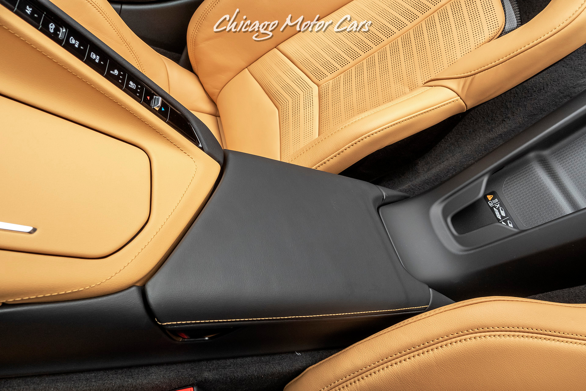 Used-2020-Chevrolet-Corvette-C8-Stingray-2LT-Convertible---ONE-OF-THE-FIRST-AVAILABLE-CONVERTIBLES