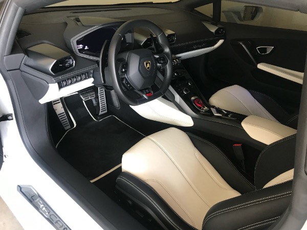 Used 2015 Lamborghini Huracan LP 610-4 Coupe ONLY 4K MILES! FRONT LIFT! BICOLOR SPORTIVO! for sale Sold at Chicago Motor Cars in West Chicago IL 60185 5