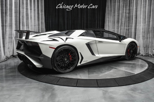Used 2016 Lamborghini Aventador LP750-4 SV Roadster MSRP $606K+ TONS OF CARBON FIBER! Serviced! 9k Miles! for sale Sold at Chicago Motor Cars in West Chicago IL 60185 5