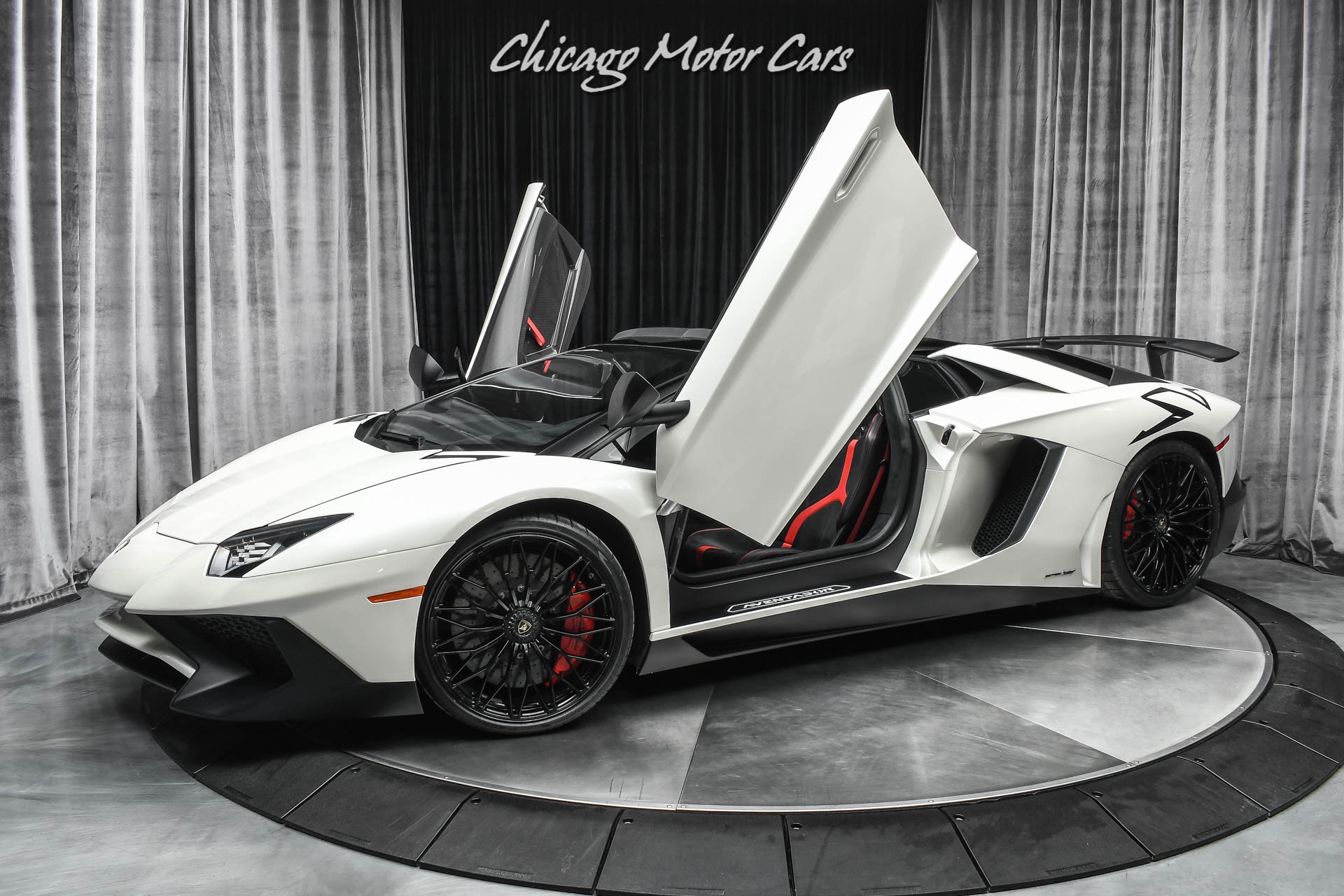 Used 2016 Lamborghini Aventador LP750-4 SV Roadster MSRP $606K+ TONS OF CARBON FIBER! Serviced! 9k Miles! for sale Sold at Chicago Motor Cars in West Chicago IL 60185 1