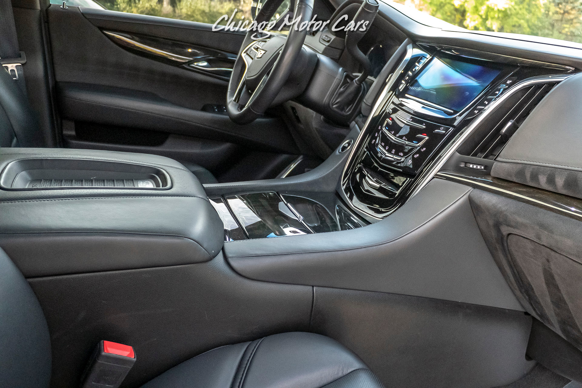 Used-2018-Cadillac-Escalade-ESV-4WD-Platinum-SUV-MSRP-102K-LOADED-REAR-SEAT-ENTERTAINMENT