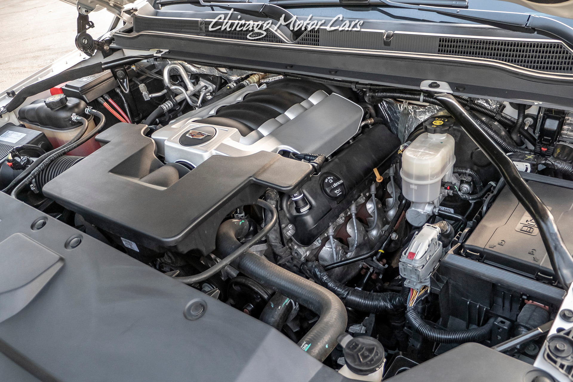 Used-2018-Cadillac-Escalade-ESV-4WD-Platinum-SUV-MSRP-102K-LOADED-REAR-SEAT-ENTERTAINMENT