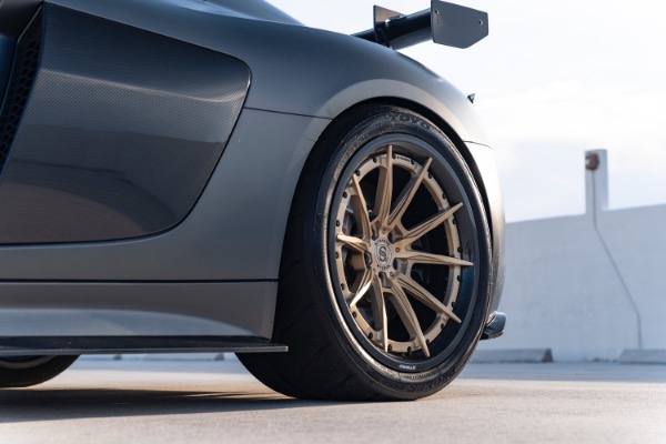 Used 2017 Audi R8 5.2 quattro V10 Plus AUDI Exclusive Paint! TWIN-TURBO! OVER $160K+ INVESTED for sale Sold at Chicago Motor Cars in West Chicago IL 60185 3