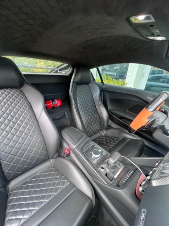 Used 2017 Audi R8 5.2 quattro V10 Plus AUDI Exclusive Paint! TWIN-TURBO! OVER $160K+ INVESTED for sale Sold at Chicago Motor Cars in West Chicago IL 60185 6
