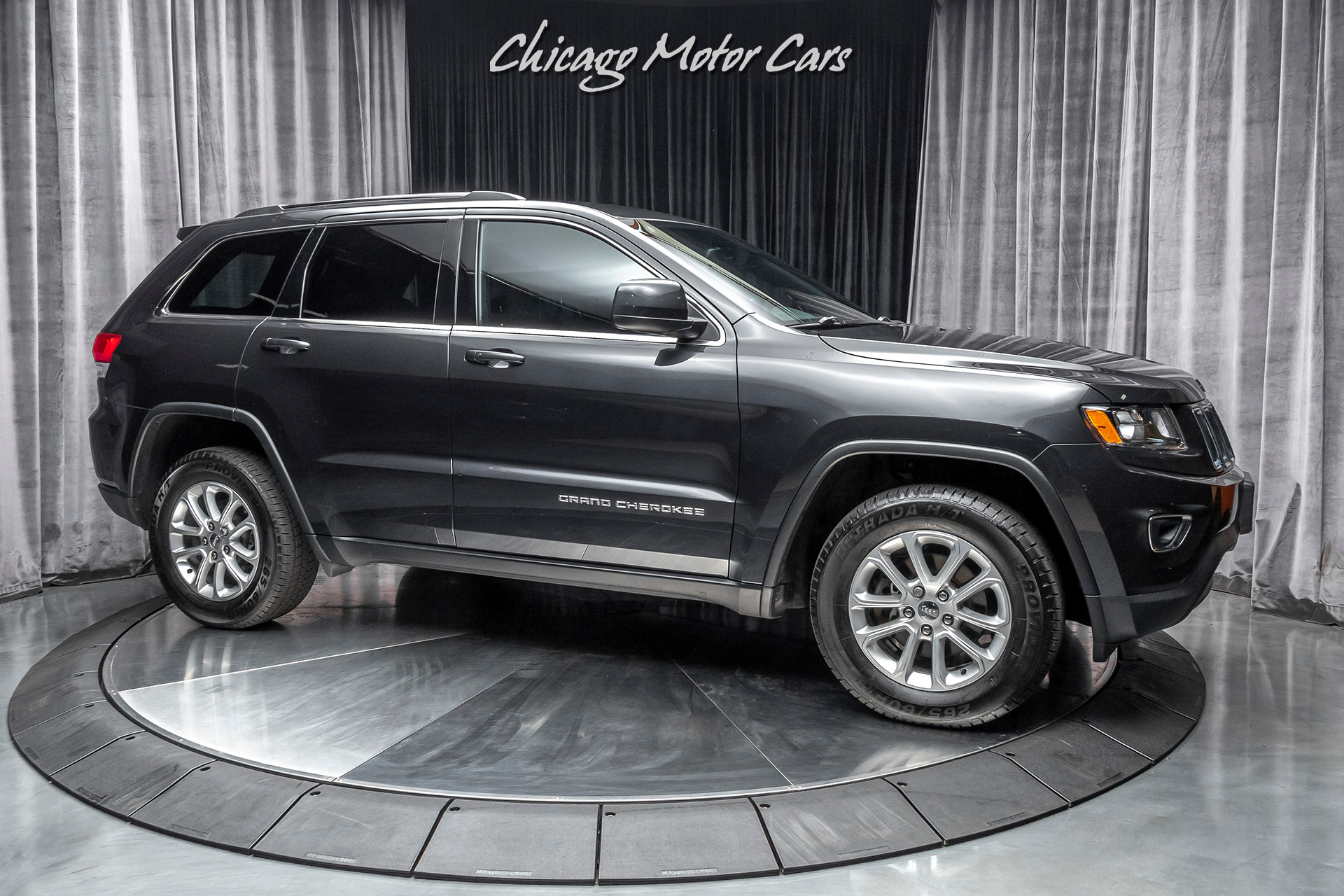 Used-2015-Jeep-Grand-Cherokee-Laredo-4X4-SUV-MSRP-36K-UCONNECT-1-OWNER