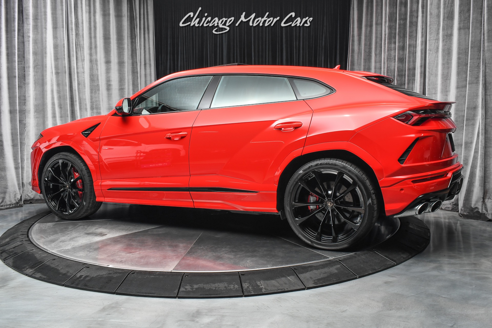 Used-2020-Lamborghini-Urus-Panoramic-Glass-Roof-HOT-RedRed-Color-Combo-Full-ADAS-Package