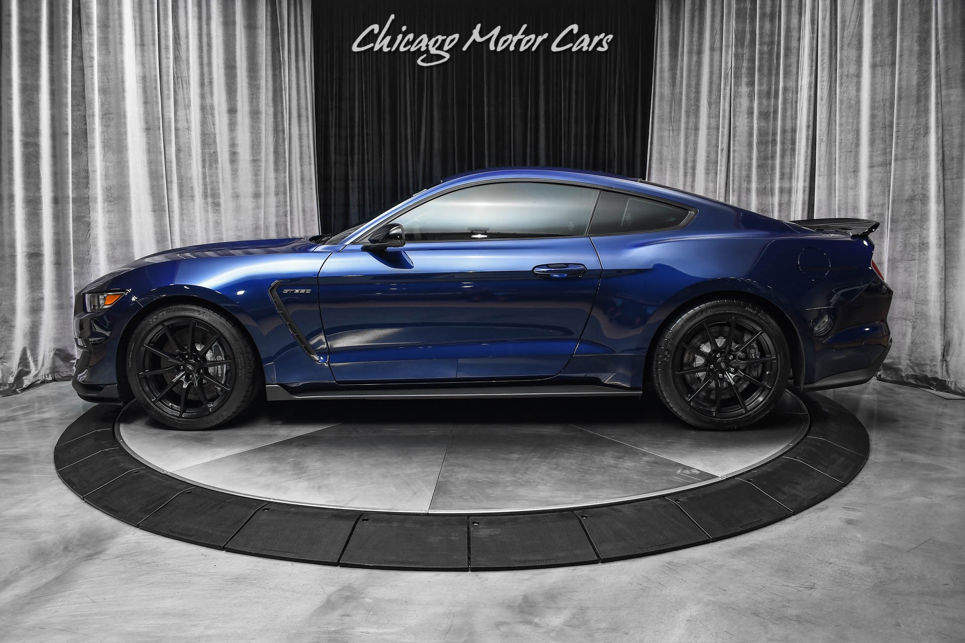 Used-2018-Ford-Mustang-Shelby-GT350-Awesome-Color-Combo-6-Speed-Manual-Low-Miles