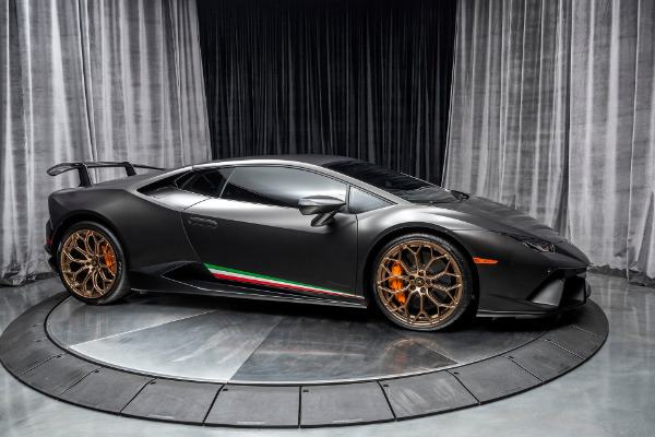 Used 2018 Lamborghini Huracan LP640-4 Performante MSRP $329,985+ Entire Body PPF Only 7k Miles! for sale Sold at Chicago Motor Cars in West Chicago IL 60185 6