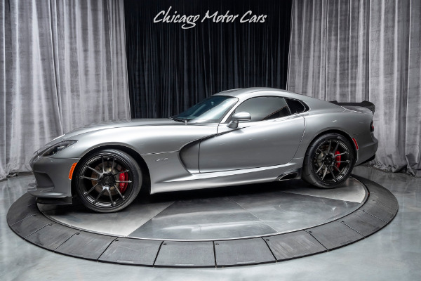 Used 2014 Dodge SRT Viper GTS Advance Aerodynamics Package! SRT High-Performance Audio! for sale Sold at Chicago Motor Cars in West Chicago IL 60185 1