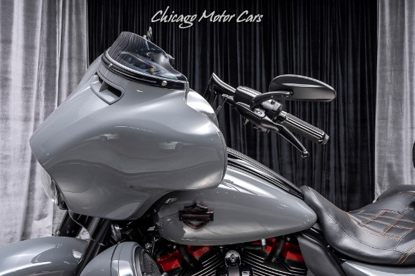 Used-2018-Harley-Davidson-FLHXSE-CVO-Street-Glide-10k-in-Upgrades