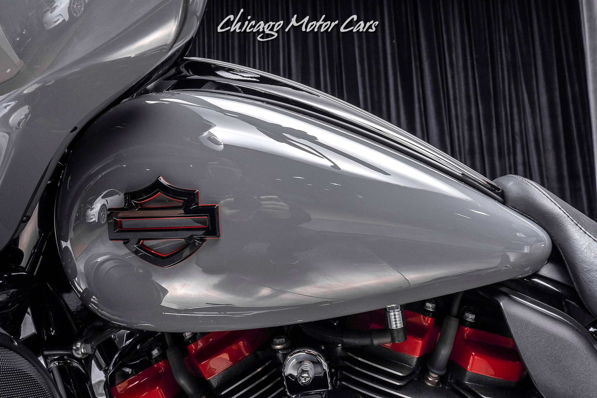 Used-2018-Harley-Davidson-FLHXSE-CVO-Street-Glide-10k-in-Upgrades