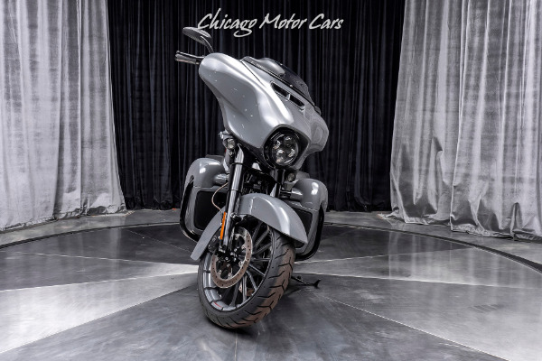 Used 2018 Harley Davidson FLHXSE CVO Street Glide $10k+ in Upgrades! for sale Sold at Chicago Motor Cars in West Chicago IL 60185 3