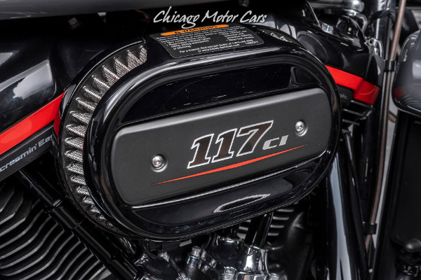 Used-2018-Harley-Davidson-FLHXSE-CVO-Street-Glide-10k-in-Upgrades