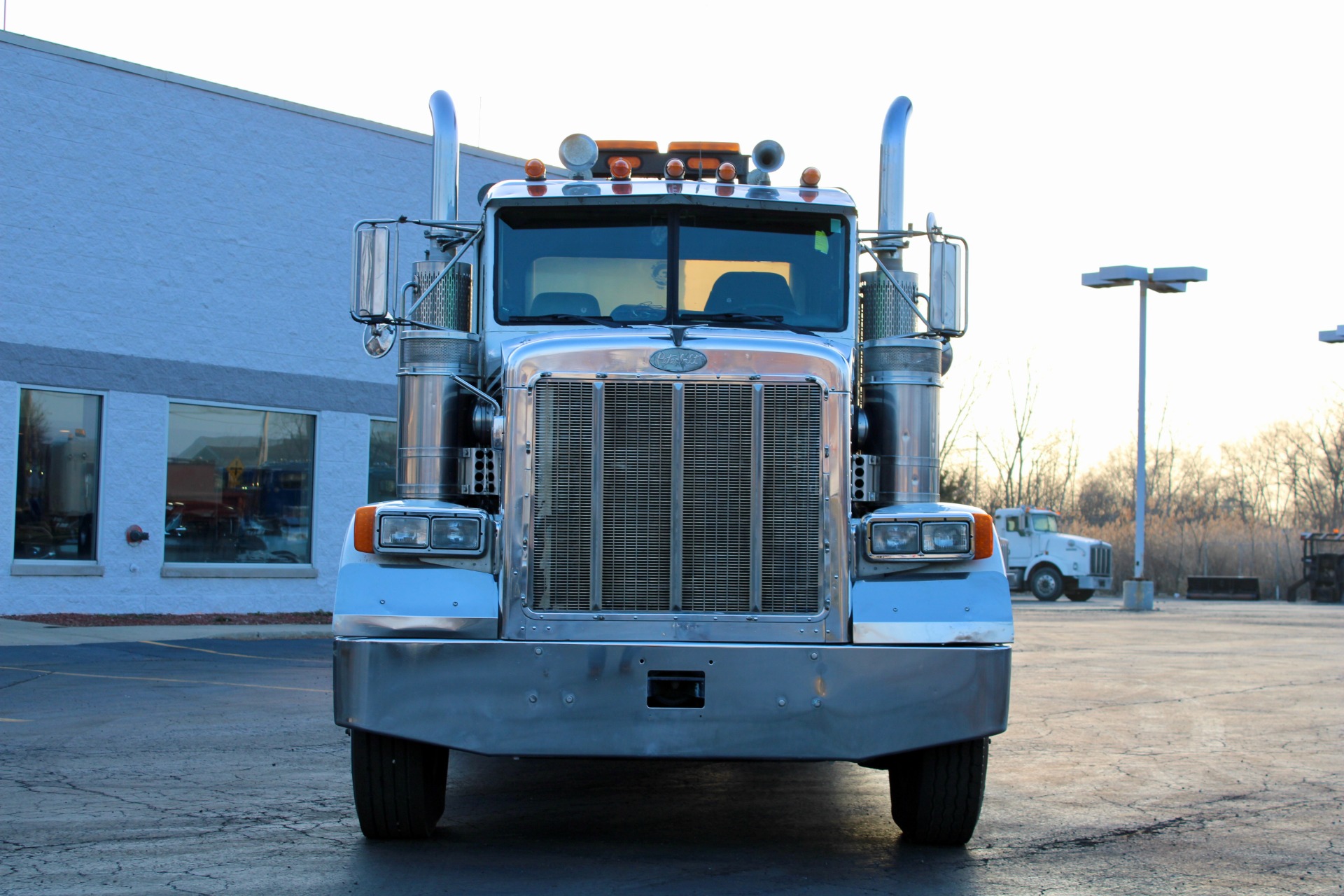 Used 1998 Peterbilt 379 Day Cab-TRI AXLE-CAT 3406E-18 Speed For