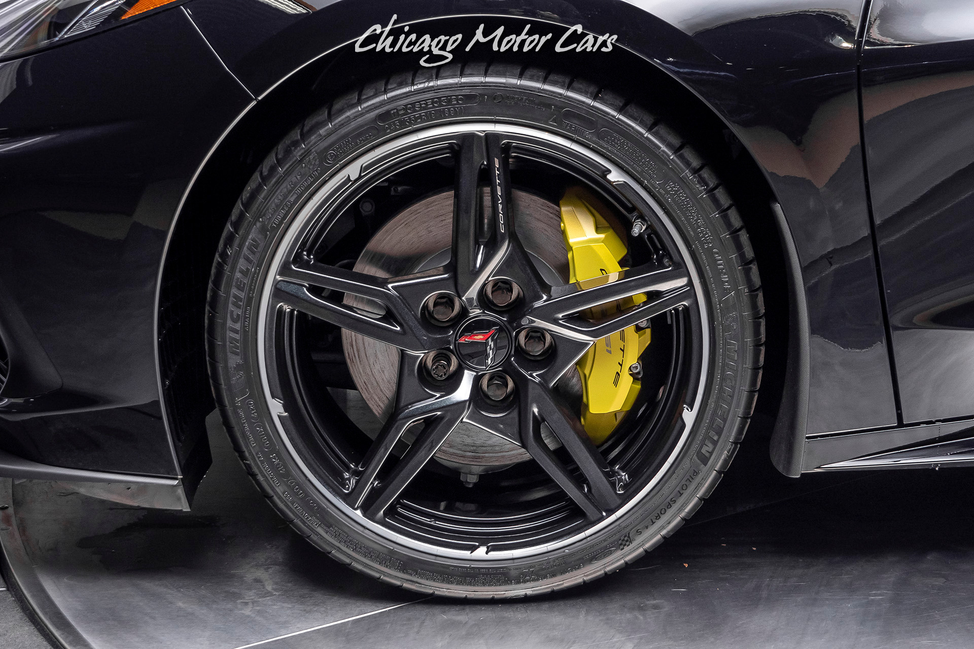 Used-2020-Chevrolet-Corvette-C8-Stingray-2LT-Z51-Convertible-ONLY-35-MILES-Z51-PERFORMANCE-PKG