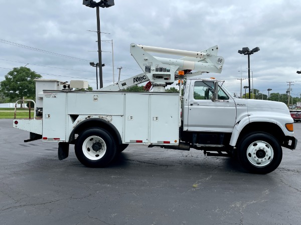 Used 1999 Ford F800 w/Altec TA40 40 Boom with Lift Bucket-LOW MILES! for sale Sold at Chicago Motor Cars in West Chicago IL 60185 4