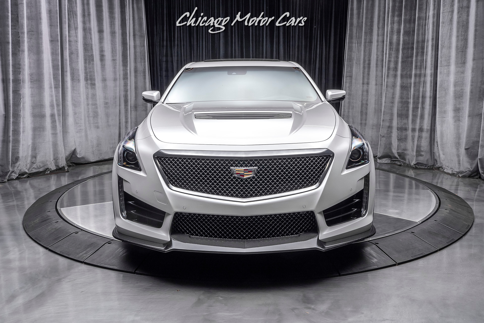 Used-2018-Cadillac-CTS-V-LOADED-Only-7K-Miles-Carbon-Fiber-Package