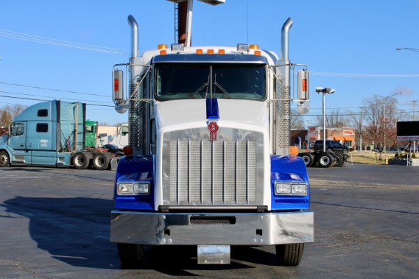 Used 2012 Kenworth T800 AeroCab Sleeper Cab - Cummins ISX for sale Sold at Chicago Motor Cars in West Chicago IL 60185 2