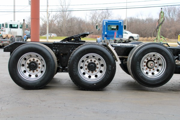 Used-2013-Kenworth-T800-Tri-Axle-Day-Cab---Cummins-ISX---450-Horsepower