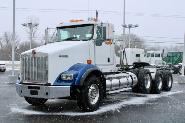Used 2013 Kenworth T800 Tri-Axle Day Cab - Cummins ISX - 450 Horsepower for sale Sold at Chicago Motor Cars in West Chicago IL 60185 1