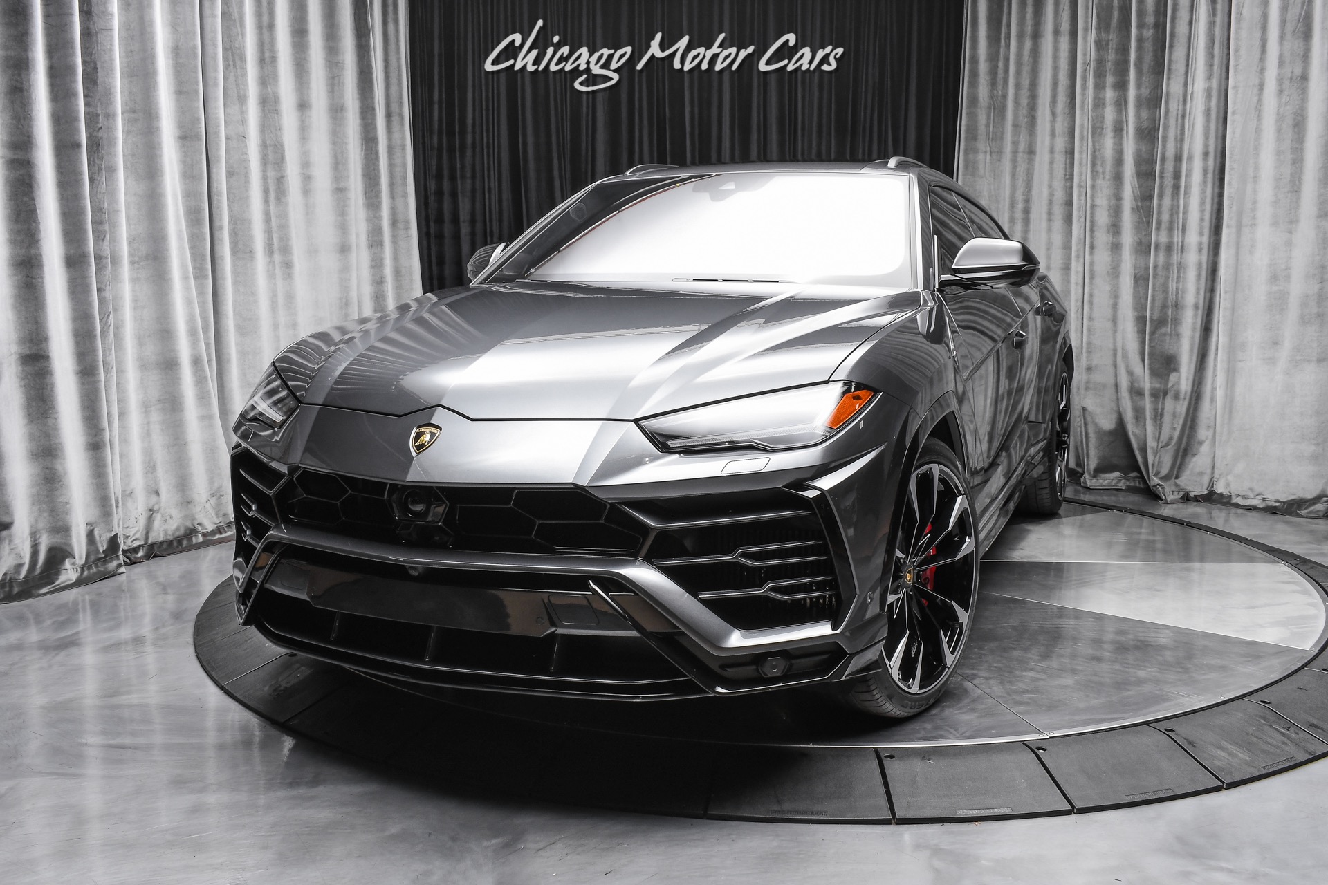 Used-2019-Lamborghini-Urus-SUV-MSRP-260k-Only-4k-Miles-HARD-LOADED-Perfect