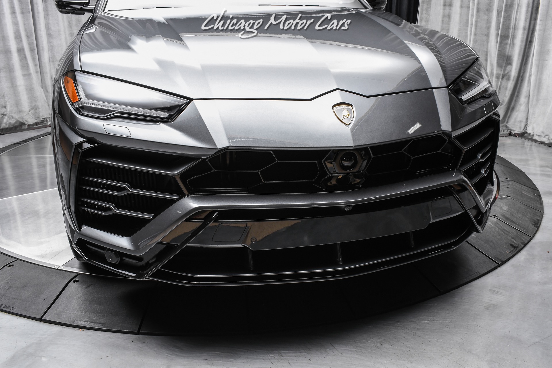 Used-2019-Lamborghini-Urus-SUV-MSRP-260k-Only-4k-Miles-HARD-LOADED-Perfect