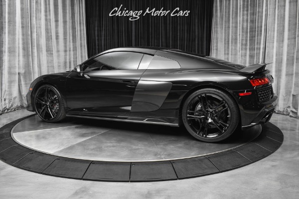 Used 2020 Audi R8 5.2 quattro V10 performance Coupe SPORT PACK! DIAMOND STITCHED! 437 MILES! for sale Sold at Chicago Motor Cars in West Chicago IL 60185 3