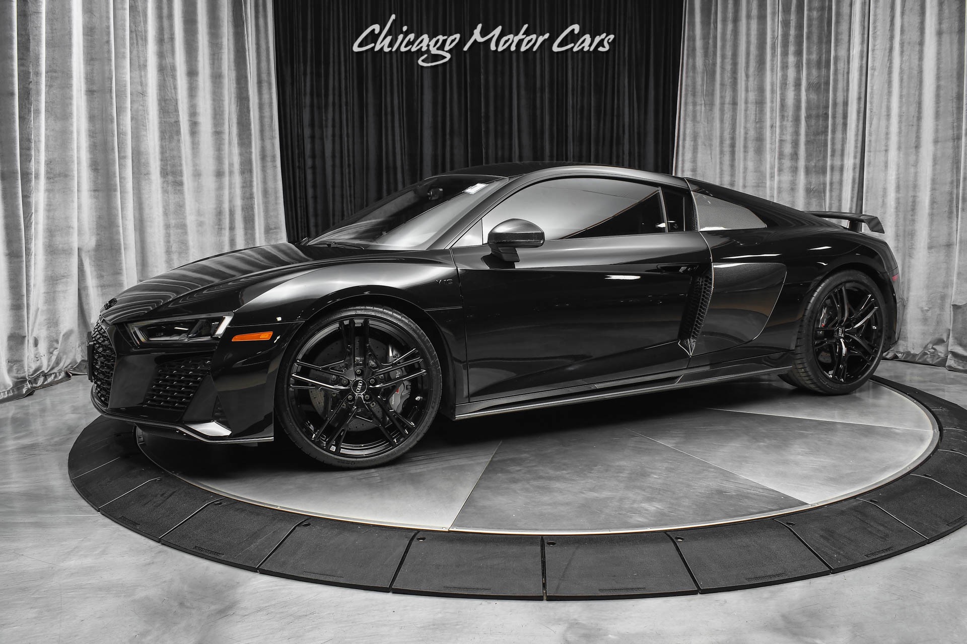 Used 2020 Audi R8 5.2 quattro V10 performance Coupe SPORT PACK! DIAMOND STITCHED! 437 MILES! for sale Sold at Chicago Motor Cars in West Chicago IL 60185 1