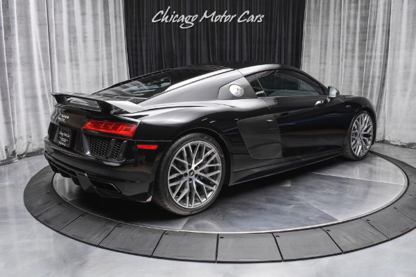 Used 2017 Audi R8 5.2 quattro V10 Plus MSRP $203K+ DIAMOND STITCHED LEATHER! 20-INCH WHEELS! for sale Sold at Chicago Motor Cars in West Chicago IL 60185 5