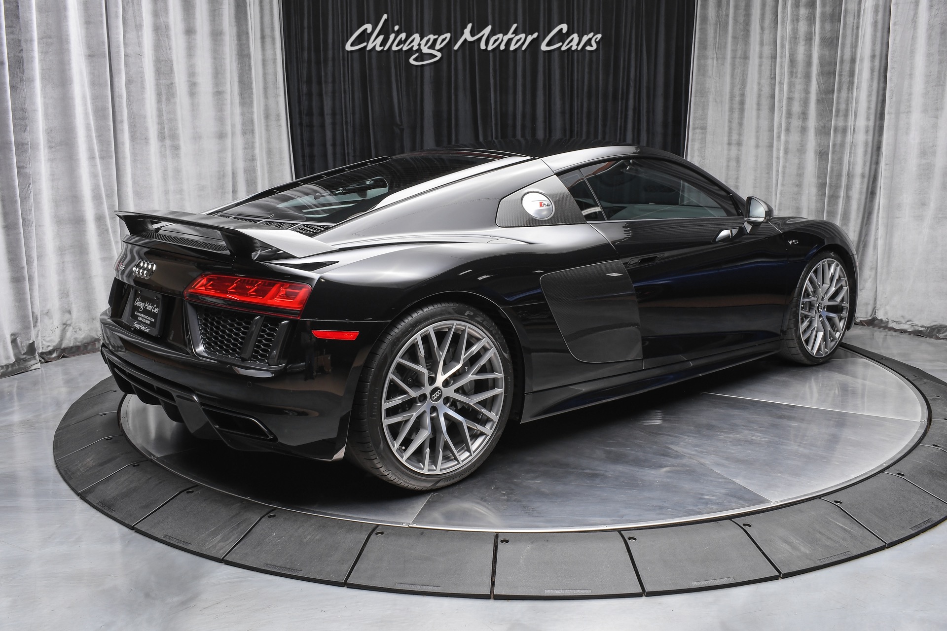 Used-2017-Audi-R8-52-quattro-V10-Plus-MSRP-203K-DIAMOND-STITCHED-LEATHER-20-INCH-WHEELS