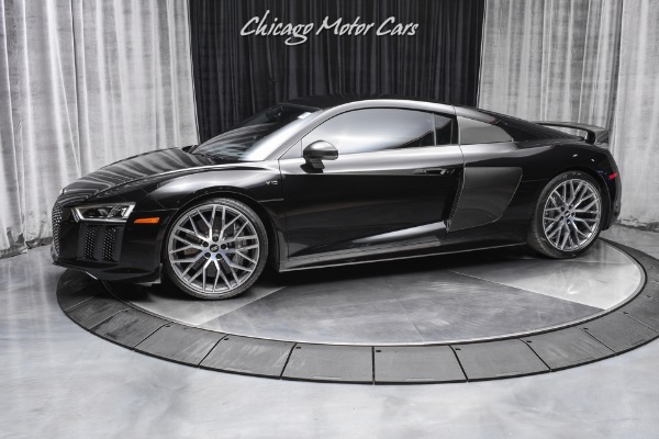 Used 2017 Audi R8 5.2 quattro V10 Plus MSRP $203K+ DIAMOND STITCHED LEATHER! 20-INCH WHEELS! for sale Sold at Chicago Motor Cars in West Chicago IL 60185 1